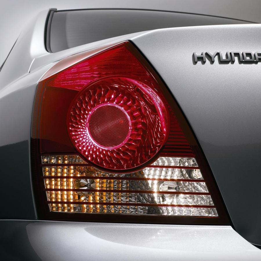  Hyundai Elantra XD 2008 года  (фото 13 из 14)